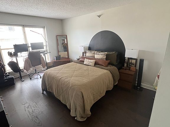 4th image of 1212 N Lasalle St APT 610