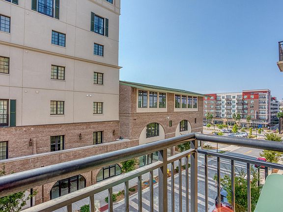 3rd image of 101 Falls Park Dr Unit 4F
