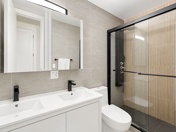 3rd image of 195 Meserole St #2LL