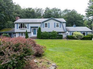 26 Winterhill Dr, Dracut, MA 01826