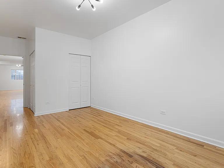 2014 W Superior St #1 — Photo 12