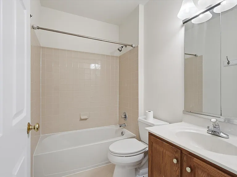 25828 Kirkwood Sq — Photo 22