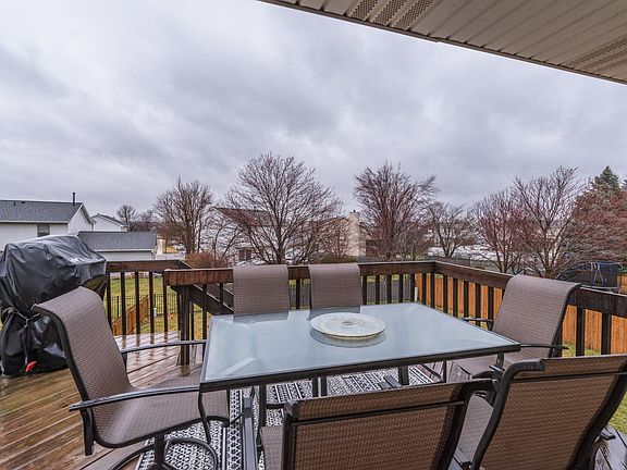 5th image of 2762 Arrowhead Dr