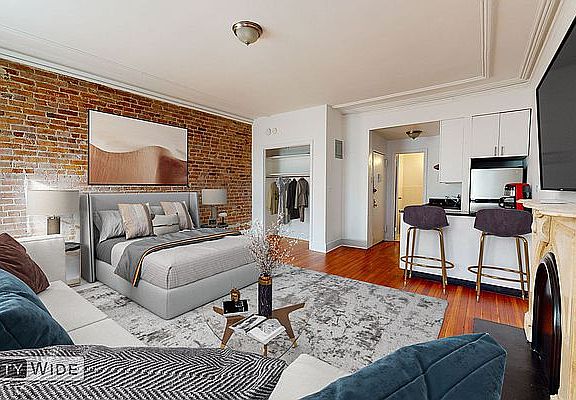 2nd image of 33 E 65th St #3-B