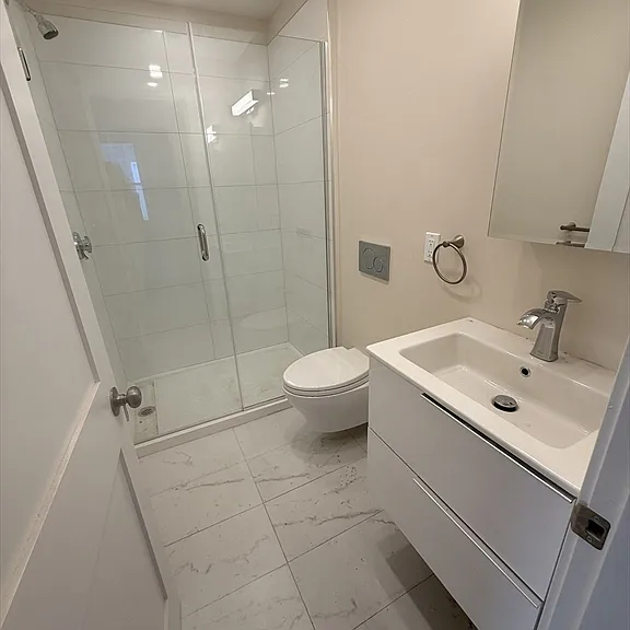 7 Thornley St #2 — Photo 5