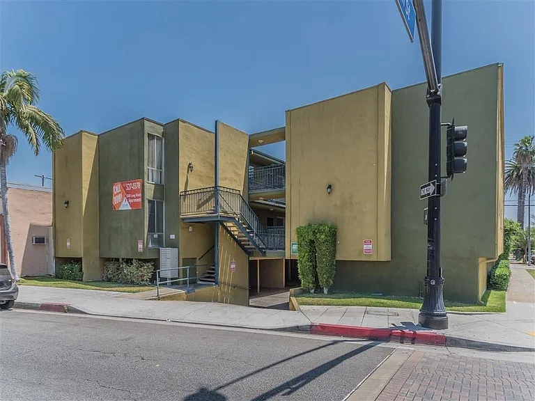 Long Beach building