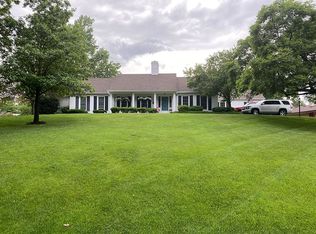 651 Braewick Rd, Seymour, IN 47274