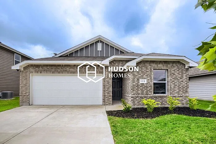 4 bed, 2.0 bath, 1788 sqft, $1,575 — Photo 1