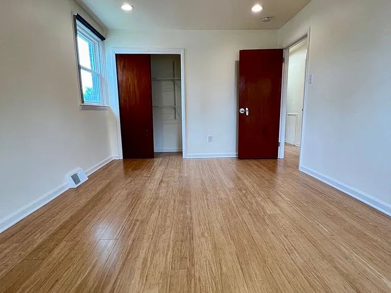 569 Domino Ln — Photo 22