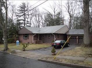 2 Glenwood Ave, Demarest, NJ 07627