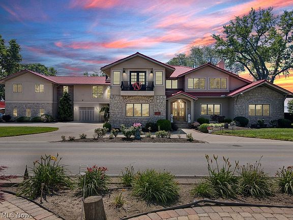 2nd image of 1431 Cedar Point Rd