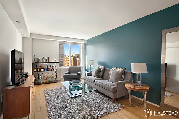 Rented by Halstead Real Estate | media 6
