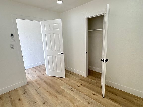 4th image of 611 N Kaweah St #330