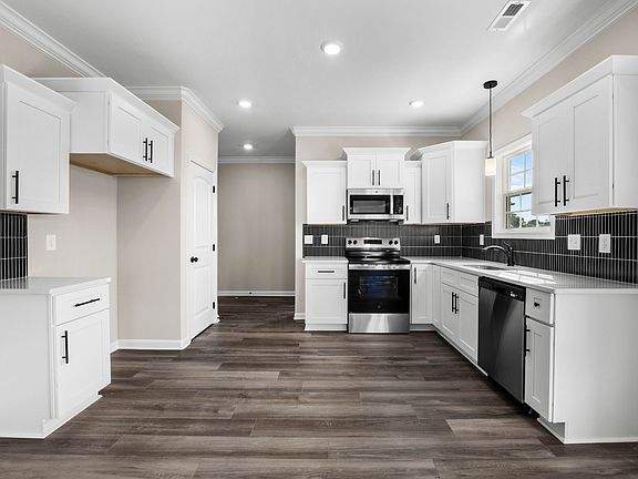 4th image of 982 Vendue Ave Lot 82