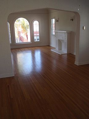 2nd image of 412 1/2 N Gardner St