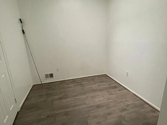 5th image of 380 Skyline Dr
