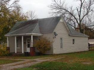 308 W 1st St, Appleton City, MO 64724