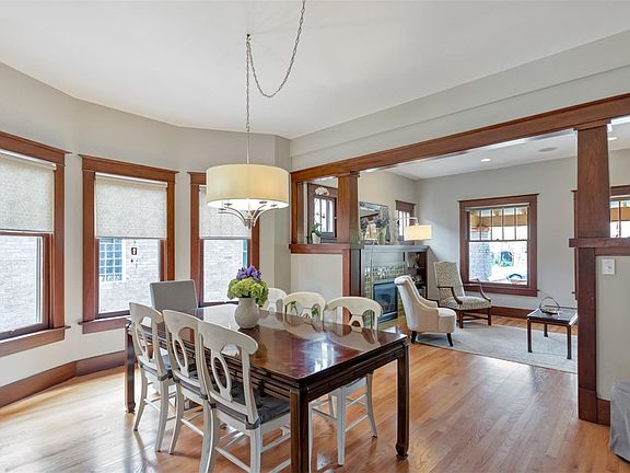 3rd image of 2074 Hudson St