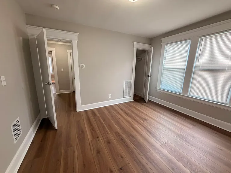 21 Sheffield Ave #3B — Photo 2
