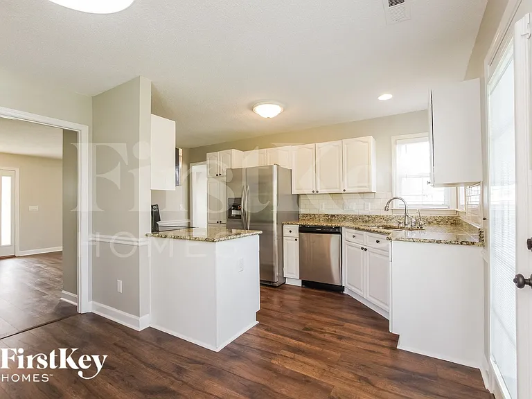 1703 Glenn Meade Dr — Photo 8