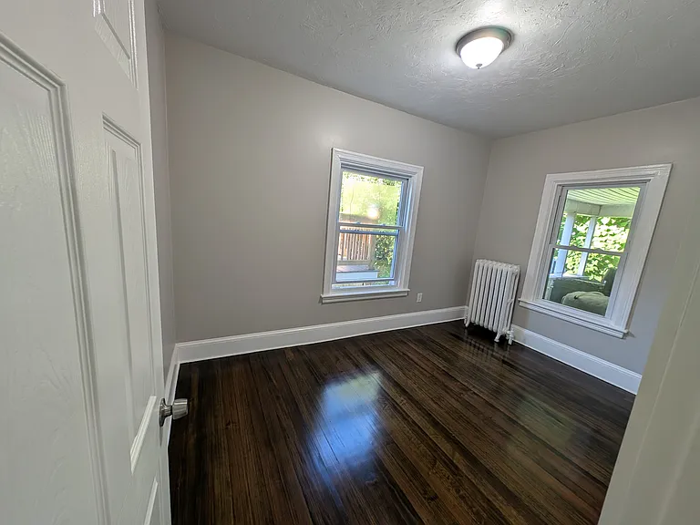 123 E Water St — Photo 11