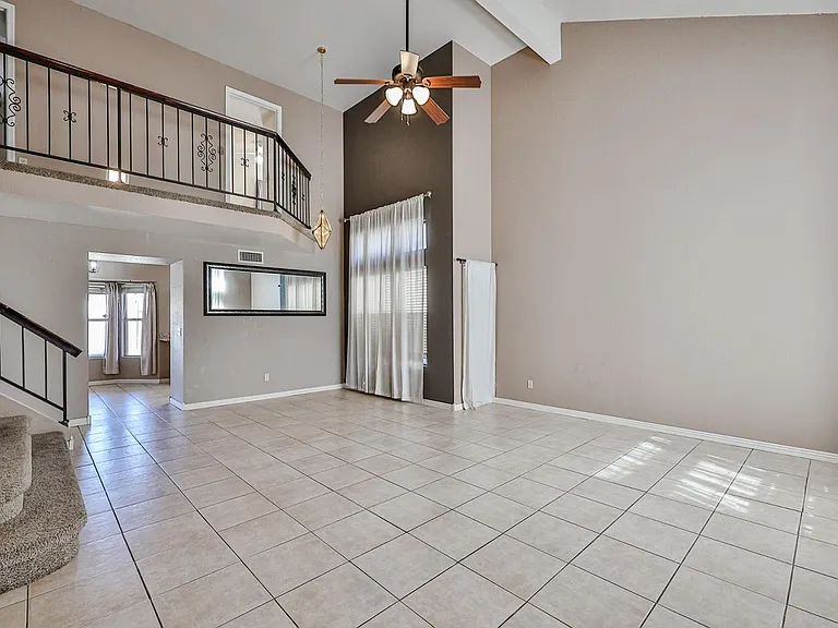 3236 E Hiddenview Dr — Photo 4