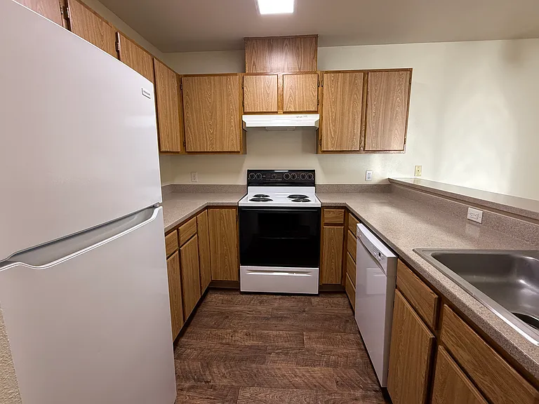 Alder Crossing Apartments — Photo 11