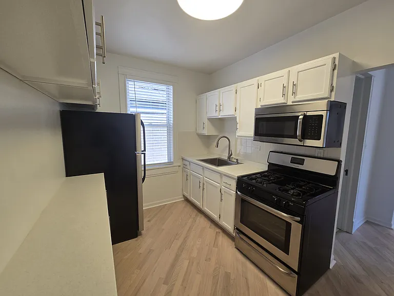 2255 W Huron St #1R — Photo 13