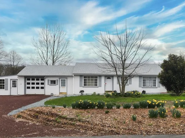 817 Branch Rd, Newark, DE 19711