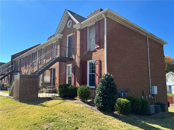 1166 Booth Rd #908, Marietta, GA 30008