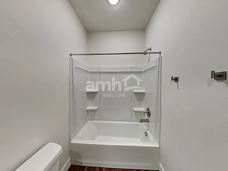 2403 E Surry Way — Photo 17
