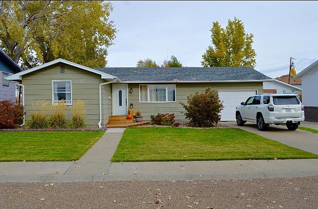 1st image of 209 Juniper Ave