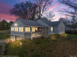 935 N Baldwin Rd, Oxford, MI 48371