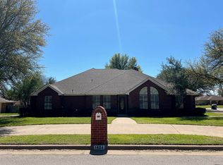 1404 Roanoake Dr, Graham, TX 76450