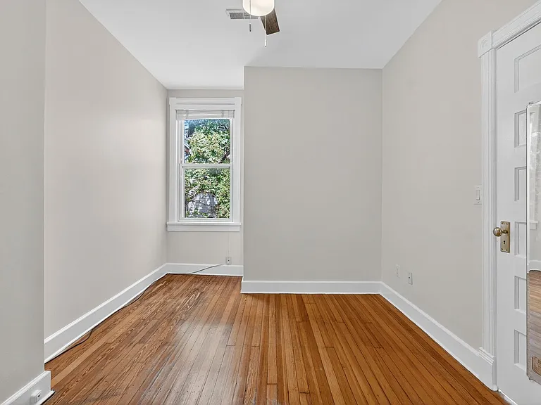 1427 Monroe St NW — Photo 21