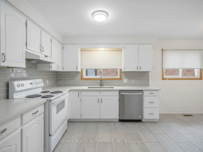 100 Antigua Rd — Photo 44