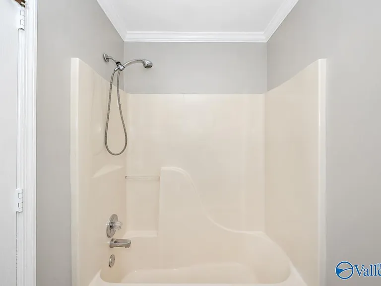 180 Jarrett Ln — Photo 36