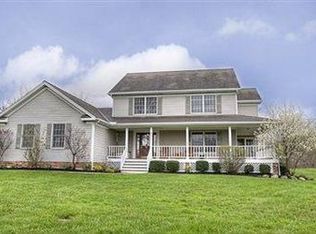 9475 Stafford Rd, Chagrin Falls, OH 44023