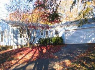 141 Iroquois Rd, Cumberland, RI 02864