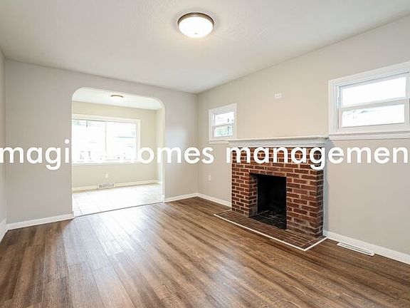 4th image of 5697 Chagrin Dr