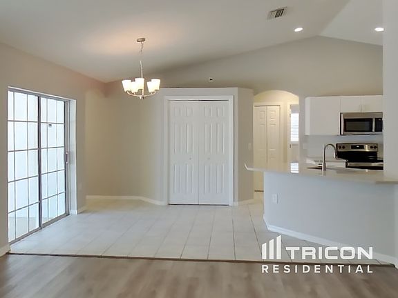 3rd image of 10515 Sedgebrook Dr