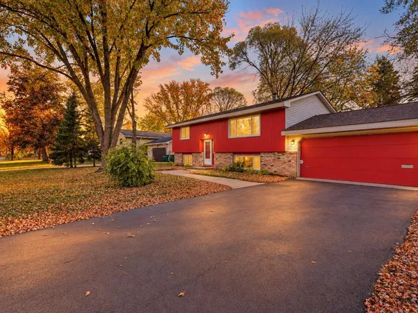 11337 Osage St NW, Coon Rapids, MN 55433
