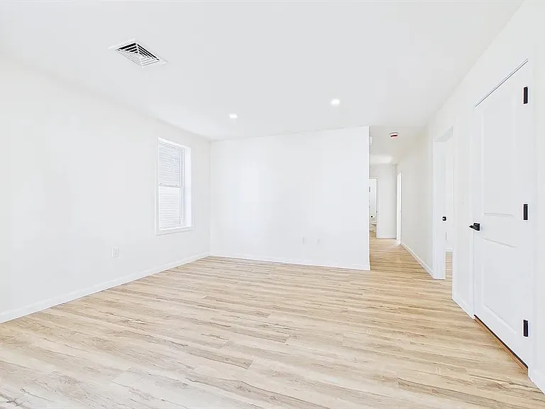 33 Crapo St #1 — Photo 6