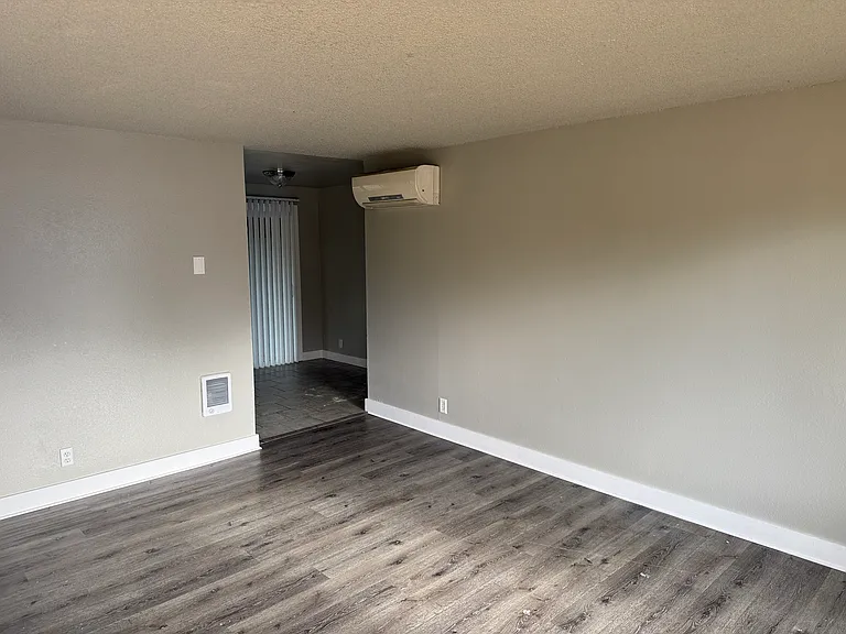 70 N Grand St — Photo 8