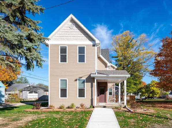 218 W North St, Hartford City, IN 47348