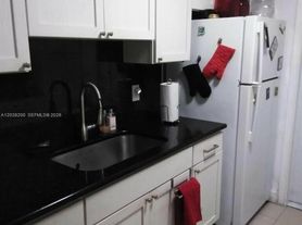5420 NW 11th St, Fort Lauderdale, FL