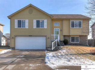 16857 Browne St, Omaha, NE 68116