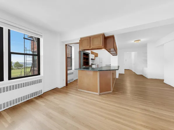 7401 Shore Road image 6 of 22