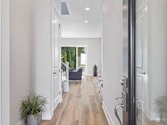 5th image of 2024 85th Avenue Ct