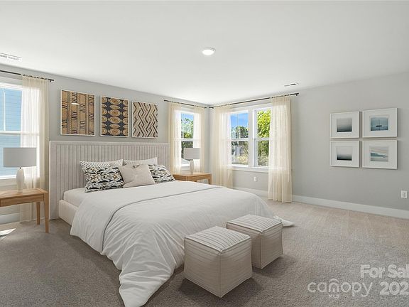 3rd image of 144 Balboa St